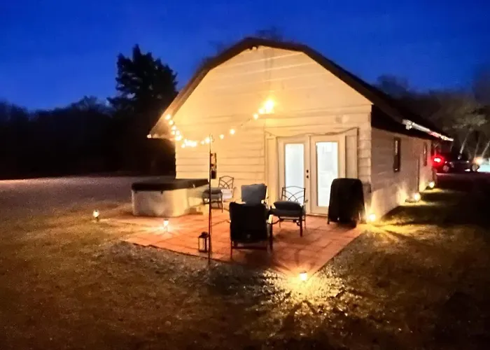Barn Getaway-Hot Tub-At Ft Sill-1 Bedroom Only Of 2